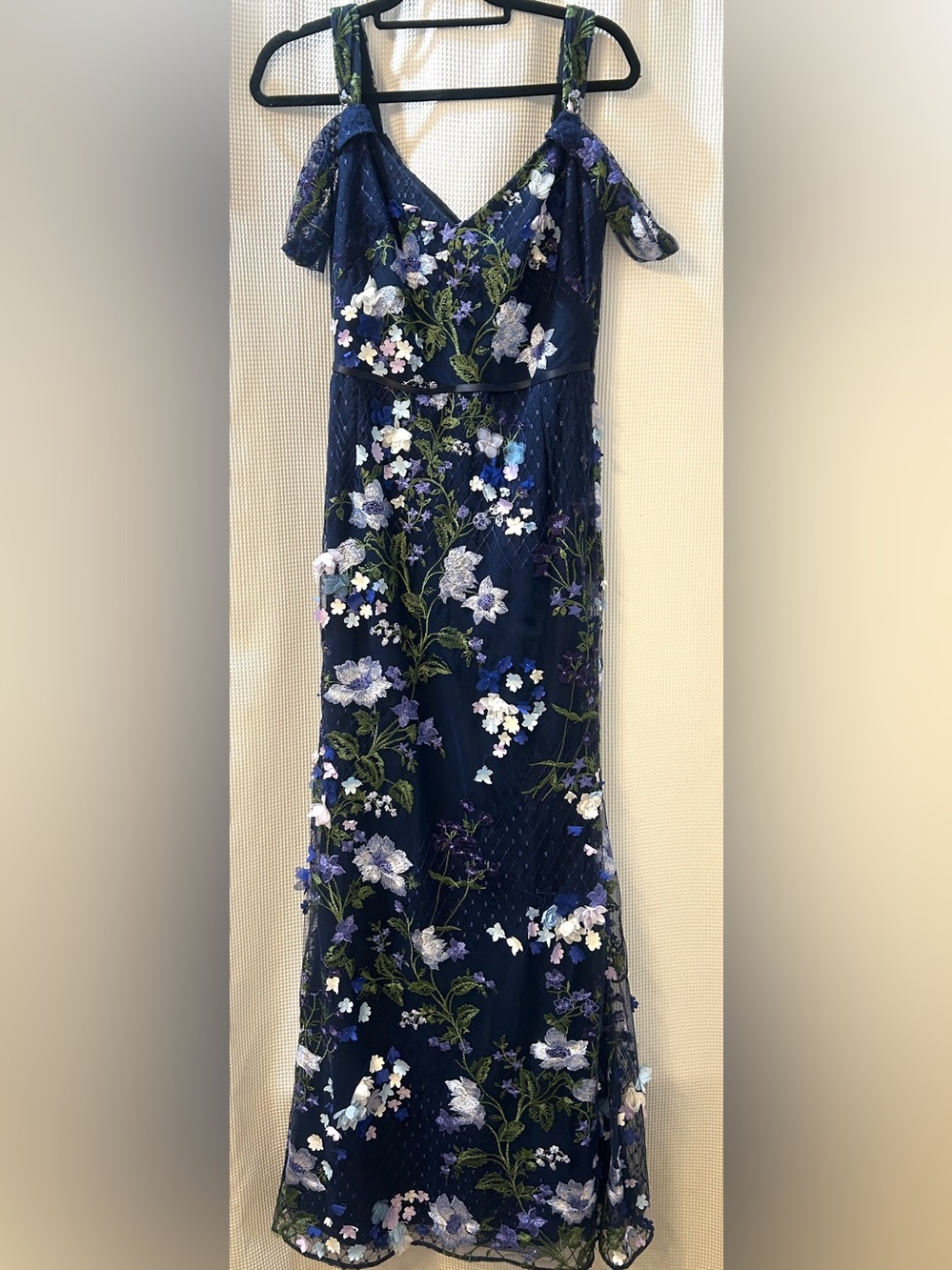 Marchesa Notte Navy Floral Appliqué Embroidered Off Shoulder Tulle Gown Dress 8 - Picture 6 of 9